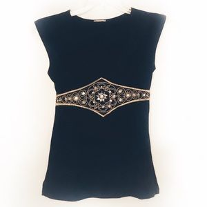 🐠 3 for $15 🐠 Black tapered waist gem V-neck M